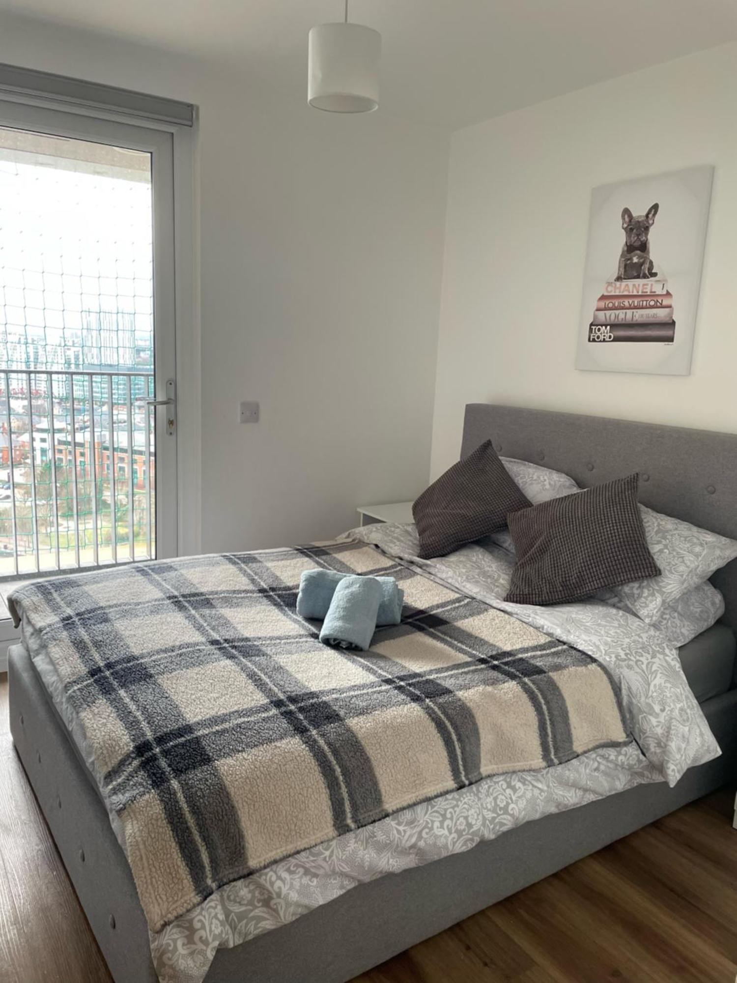 Quayside Penthouse 2 Bedroom Ensuite Near Media City & Manchester United Exterior photo