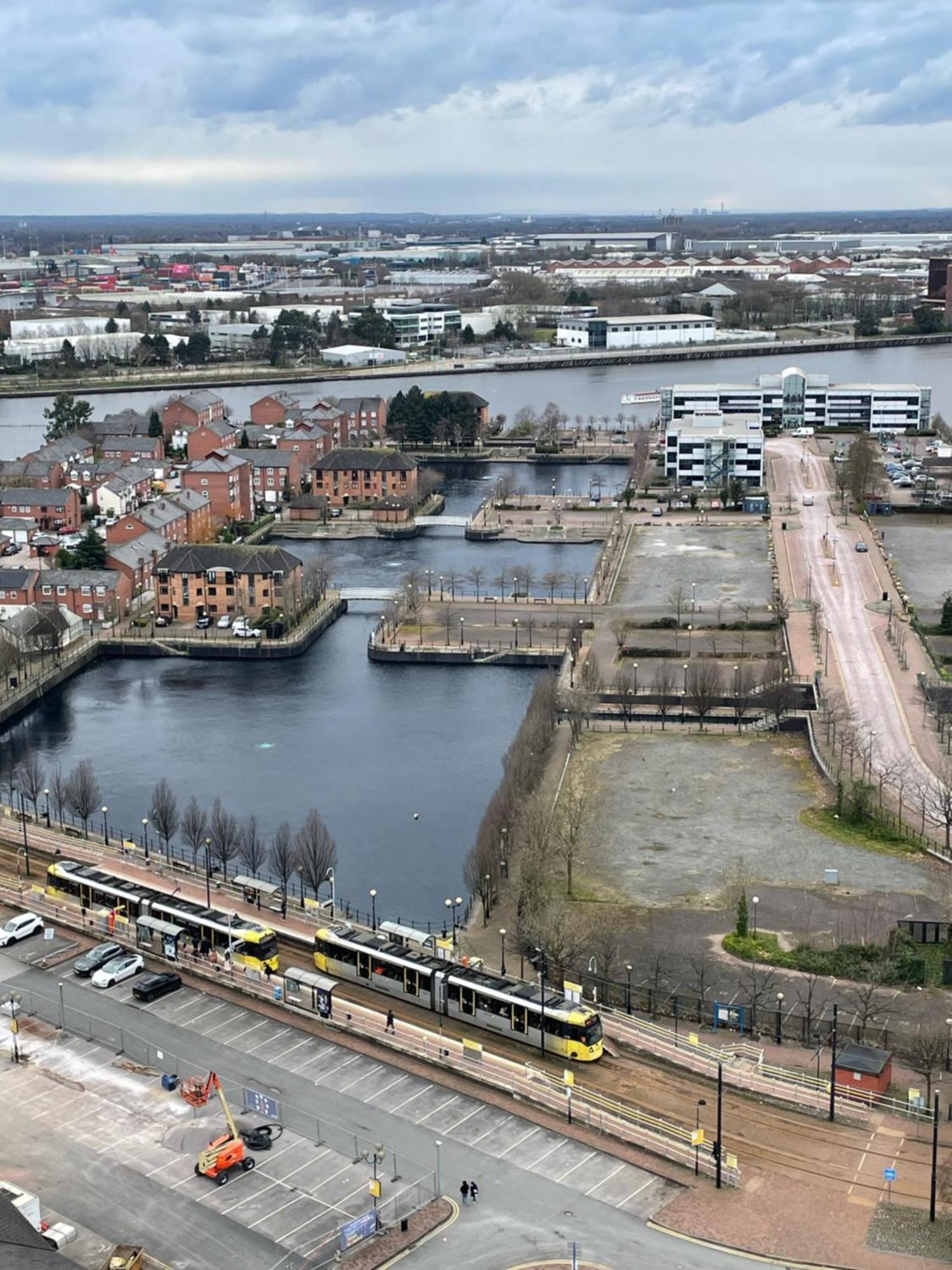 Quayside Penthouse 2 Bedroom Ensuite Near Media City & Manchester United Exterior photo