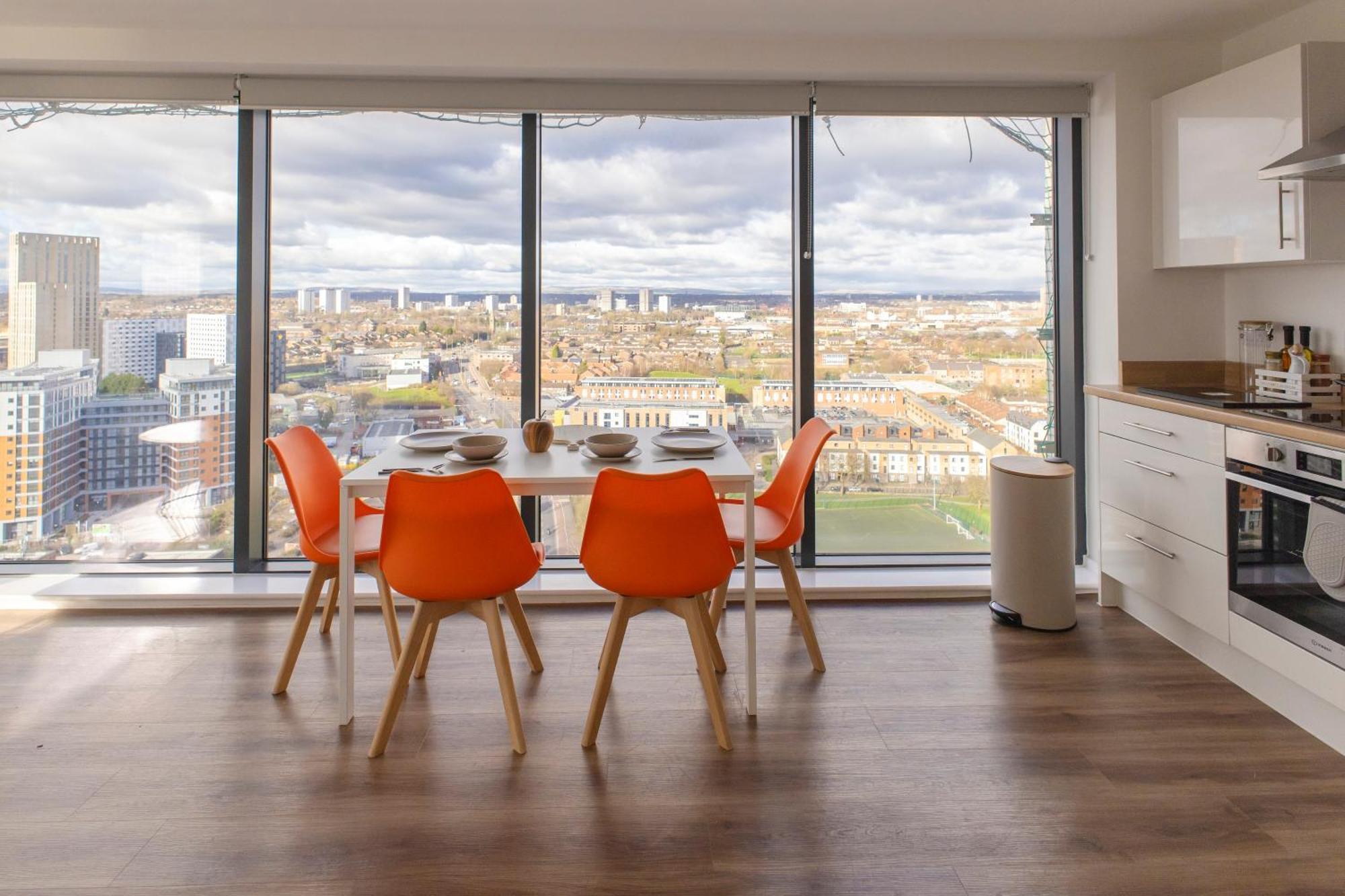 Quayside Penthouse 2 Bedroom Ensuite Near Media City & Manchester United Exterior photo