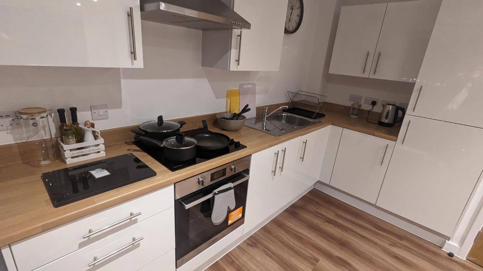 Quayside Penthouse 2 Bedroom Ensuite Near Media City & Manchester United Exterior photo
