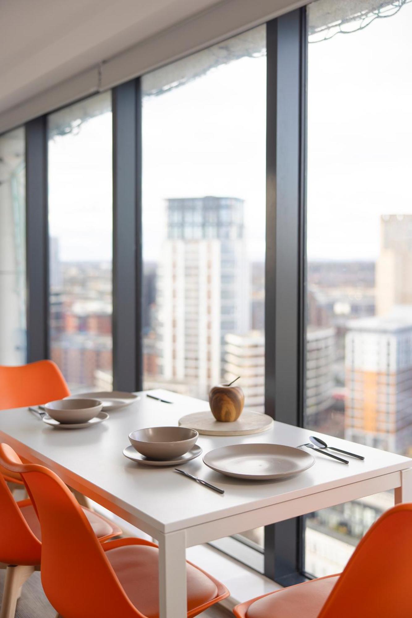 Quayside Penthouse 2 Bedroom Ensuite Near Media City & Manchester United Exterior photo
