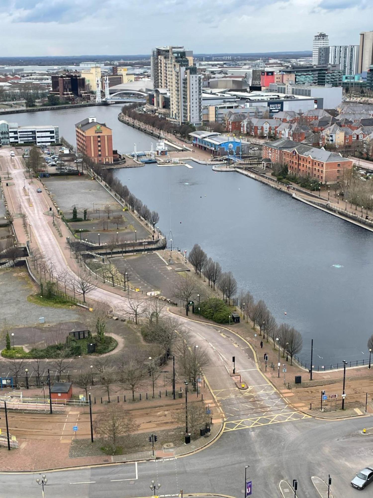 Quayside Penthouse 2 Bedroom Ensuite Near Media City & Manchester United Exterior photo